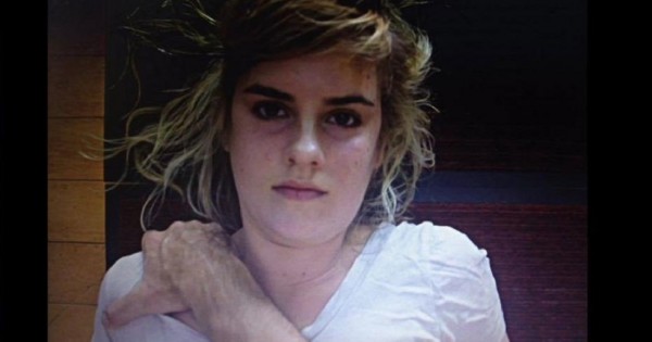 אונס מבויים: אמנית אוסטרלית צילמה את עצמה באקט מיני עם זר מוחלט