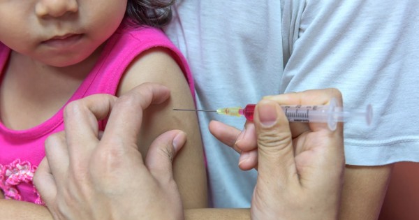 חיסונים: למה בכל זאת כדאי לכם לחסן את הילדים שלכם