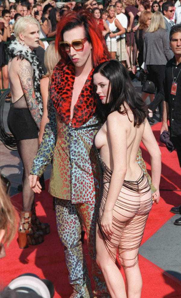 רוז מק'גוון והשמלה ב-VMA