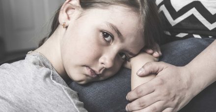 ילדים נפגעים, הורים שותקים: מדוע הורים לא מדווחים על פגיעה מינית בילדיהם?