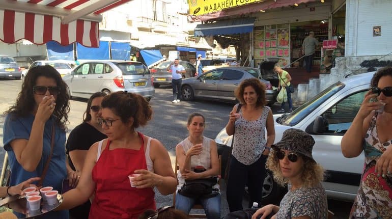 סיור טעימות בשוק תלפיות – חיפה