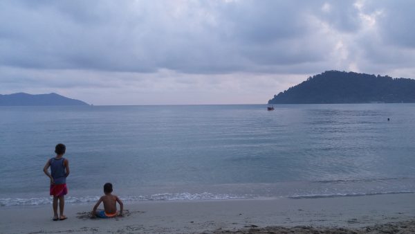 דניאלה דורון ומשפחתה. צילום ביתי