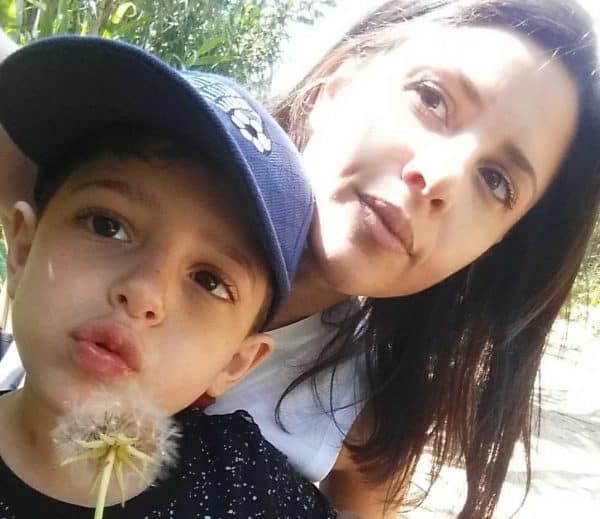 אגם עם אמא שרית. צילום ביתי