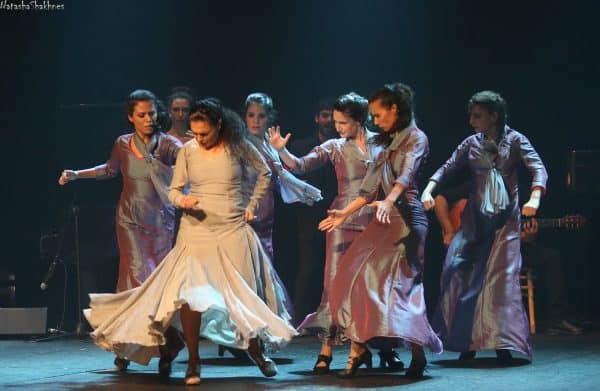 קרן פסח ולהקת הפלמנקו רמנגאר. צילום: נטשה שחנס