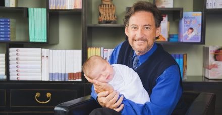 תינוק מאושר ב-60 שניות: קייט מידלטון, ביונסה והקרדשיאנס כבר אימצו את השיטה הזו להרגעת תינוקות