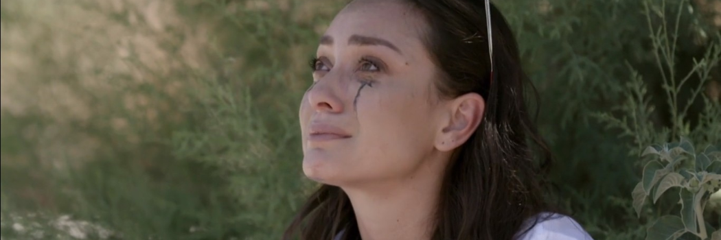 אנה בוכה. צילום מסך מתוך "לאהוב את אנה" קשת 12