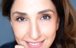 "אתה רומז שאני זקנה"?