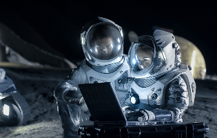 מכתב פתוח לשרת המדע: "ילדות ישראל צריכות אסטרונאוטית אישה שיוכלו לשאת אליה עיניים"